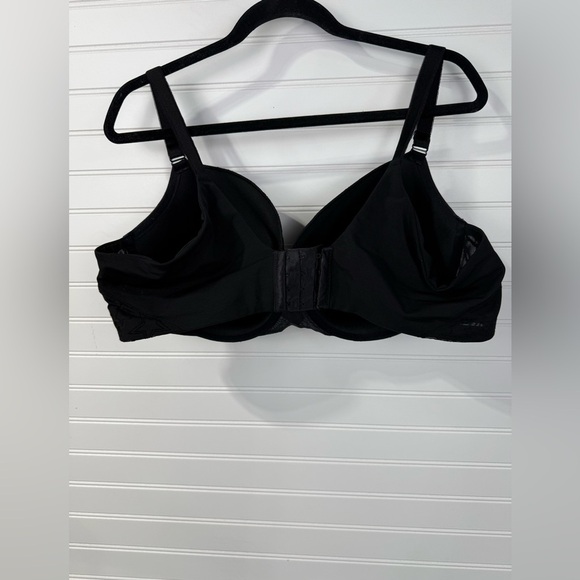 Torrid black star embellished bra. Size 44D. - Picture 2 of 9